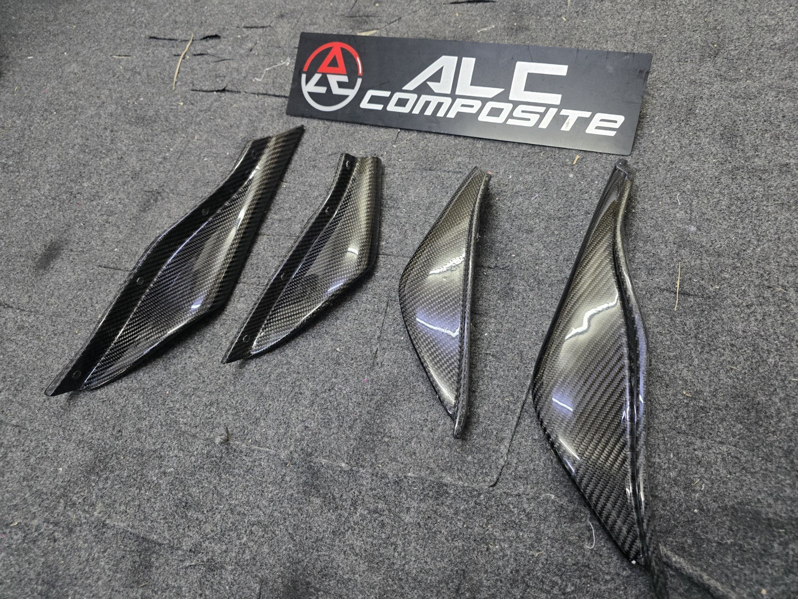 Fit For Audi TTRS MK2 8J Carbon Fiber Front Bumper Canard 4pcs Set (Screw on)