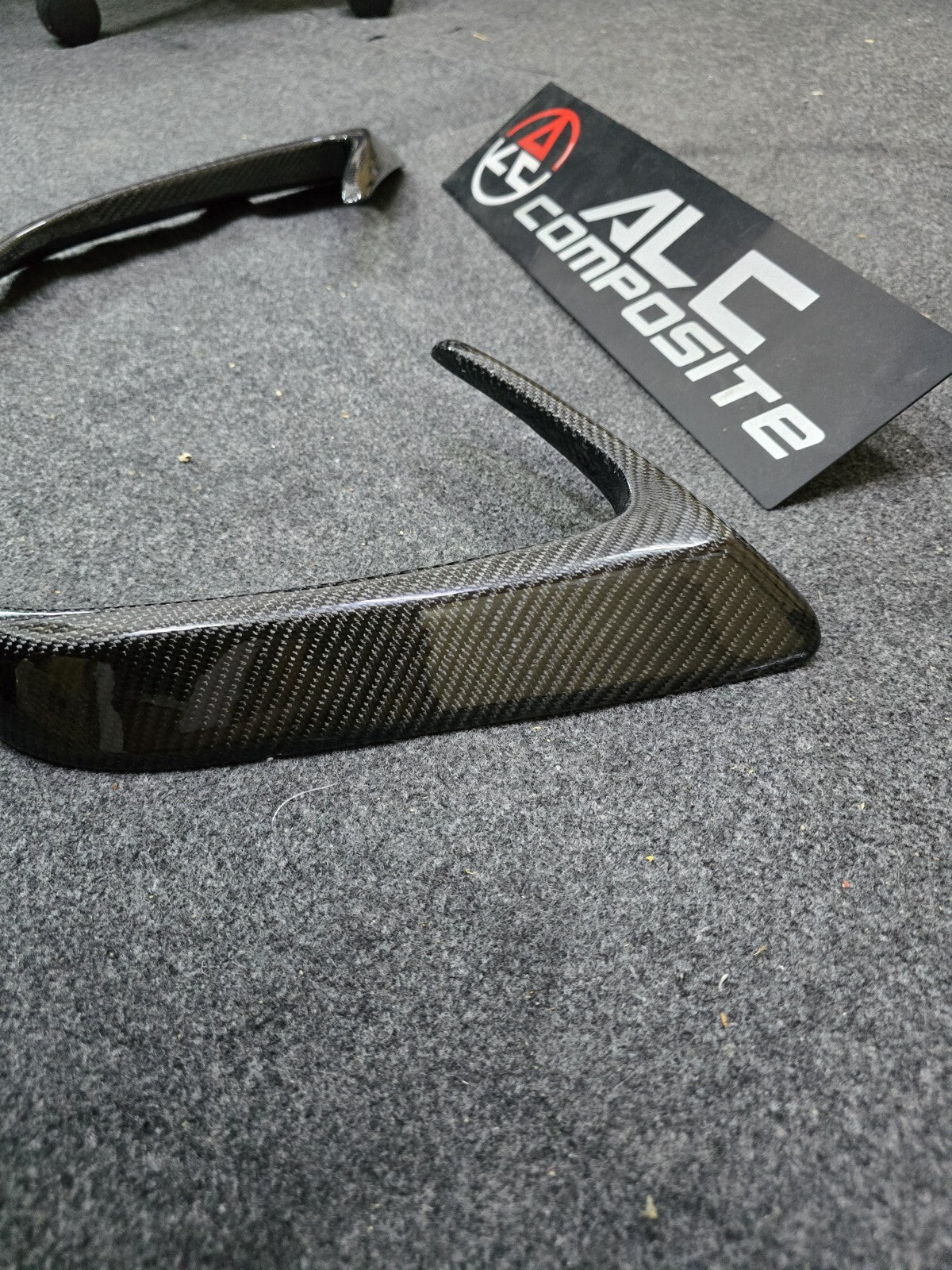 Rear Bumper Side Vents carbon fiber Trims Fit For Benz W205 C63 Coupe AMG 15-18