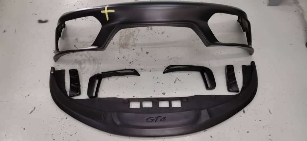 Fit For Porsche Boxster/Cayman 718 GT4 Style Front Bumper with grill w/o DRL 