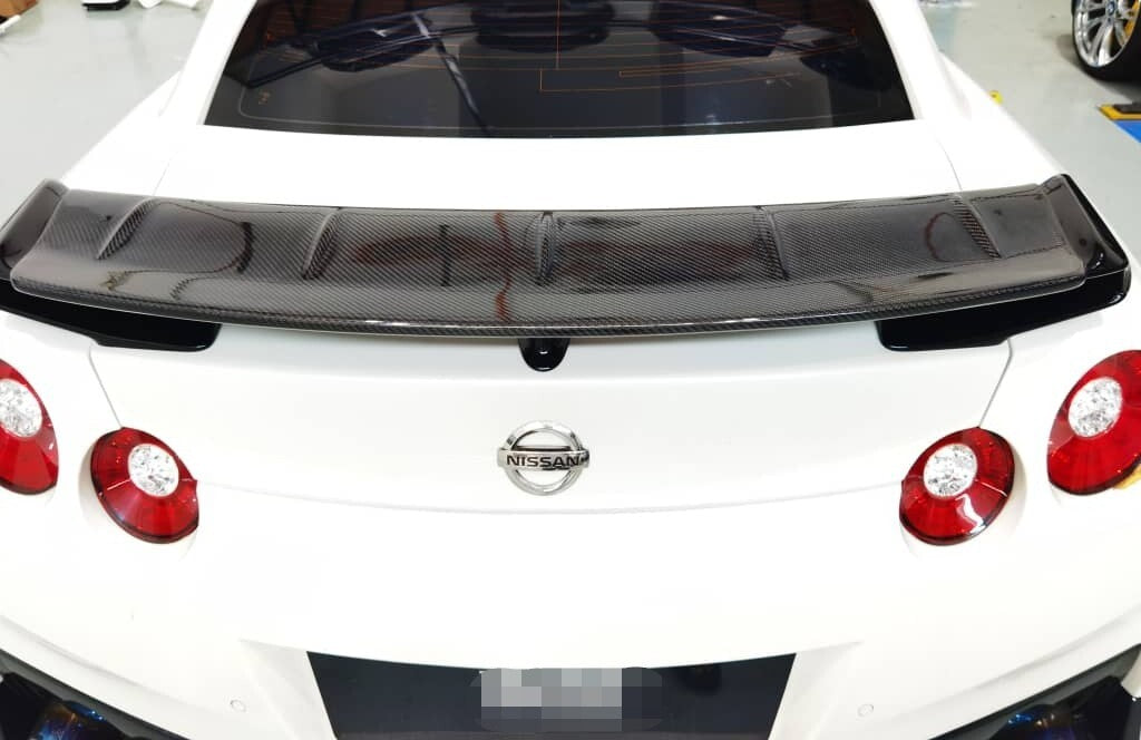 Fit For Nissan GTR R35 Carbon Fiber Rear wing Flap (Stick on to OEM Spoiler)