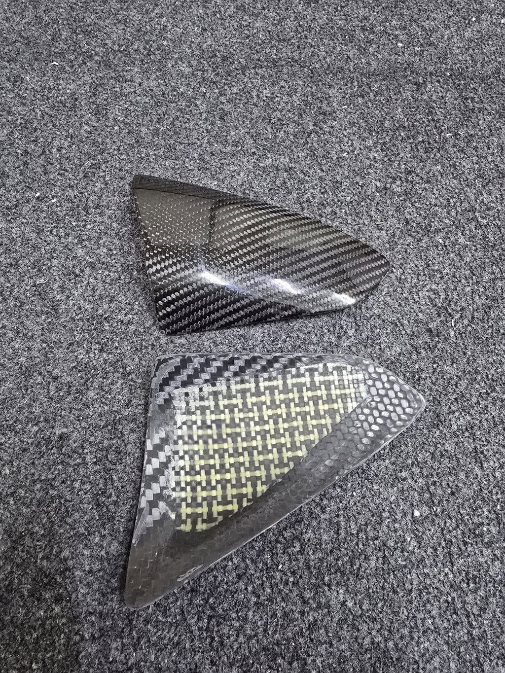 Carbon Fiber Tank Sliders for Suzuki GSX-R1000 (’17-) & GSX-R1000R (’17-)