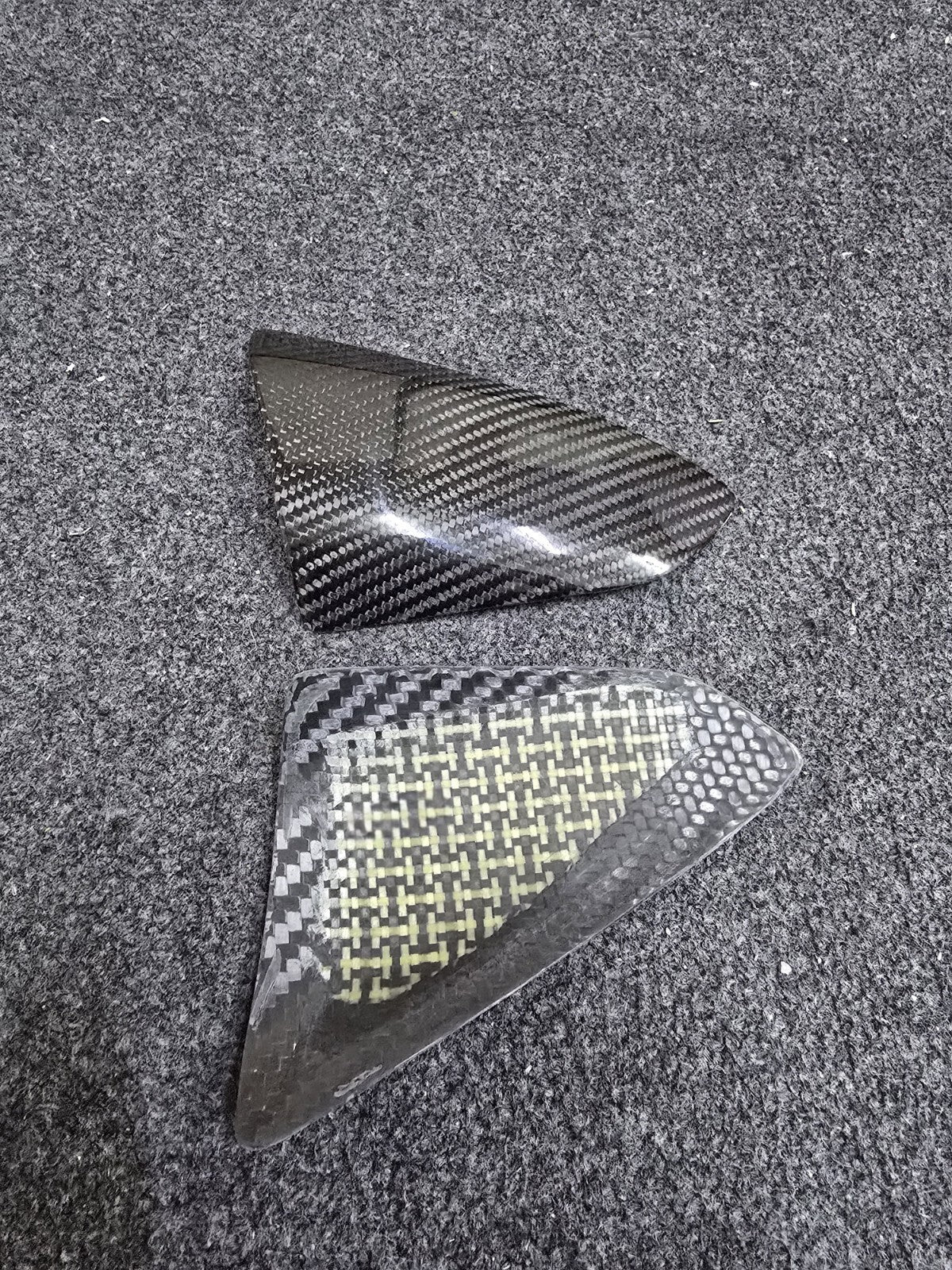 Carbon Fiber Tank Sliders for Suzuki GSX-R1000 (’17-) & GSX-R1000R (’17-)