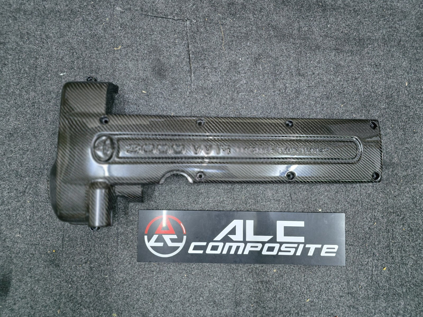 Engine Plug Cover Trim For Toyota MK4 Supra 2JZ VVTI Dry Carbon