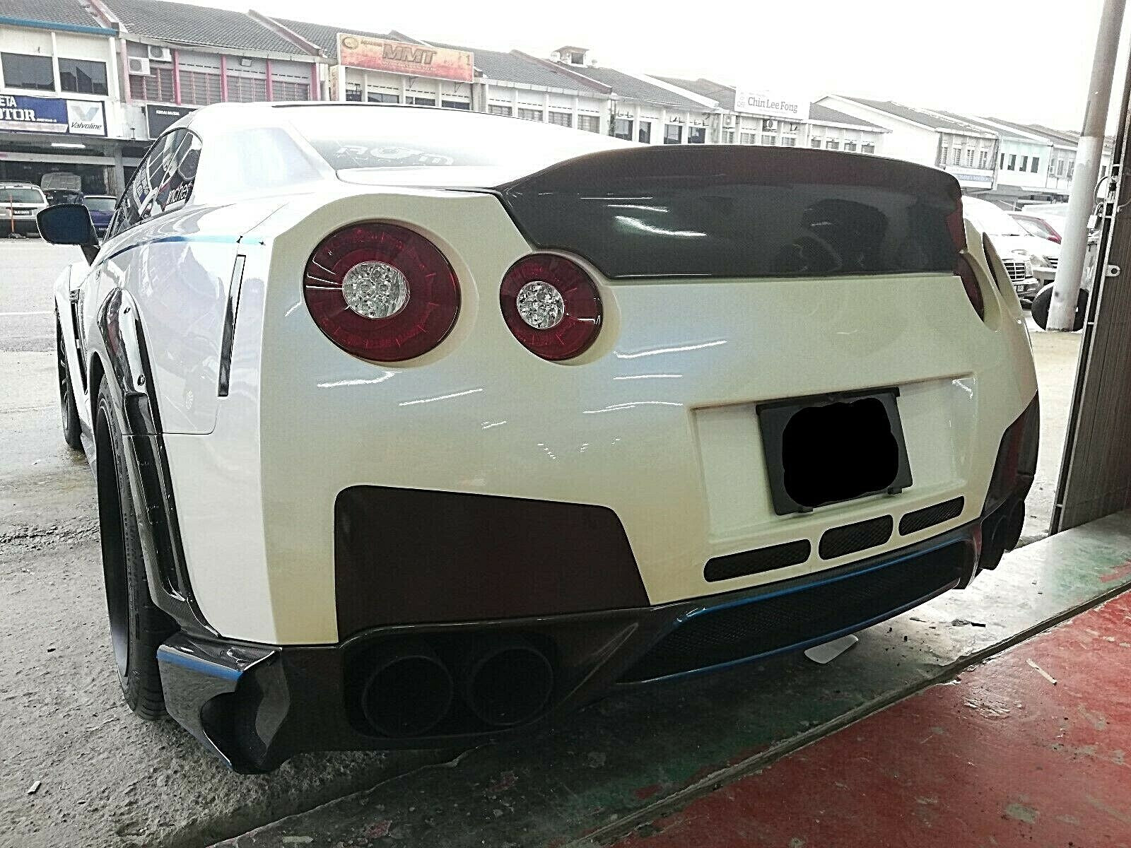 Fit For Nissan GTR rear bumper Carbon Fiber Rear Side Air Shroud
