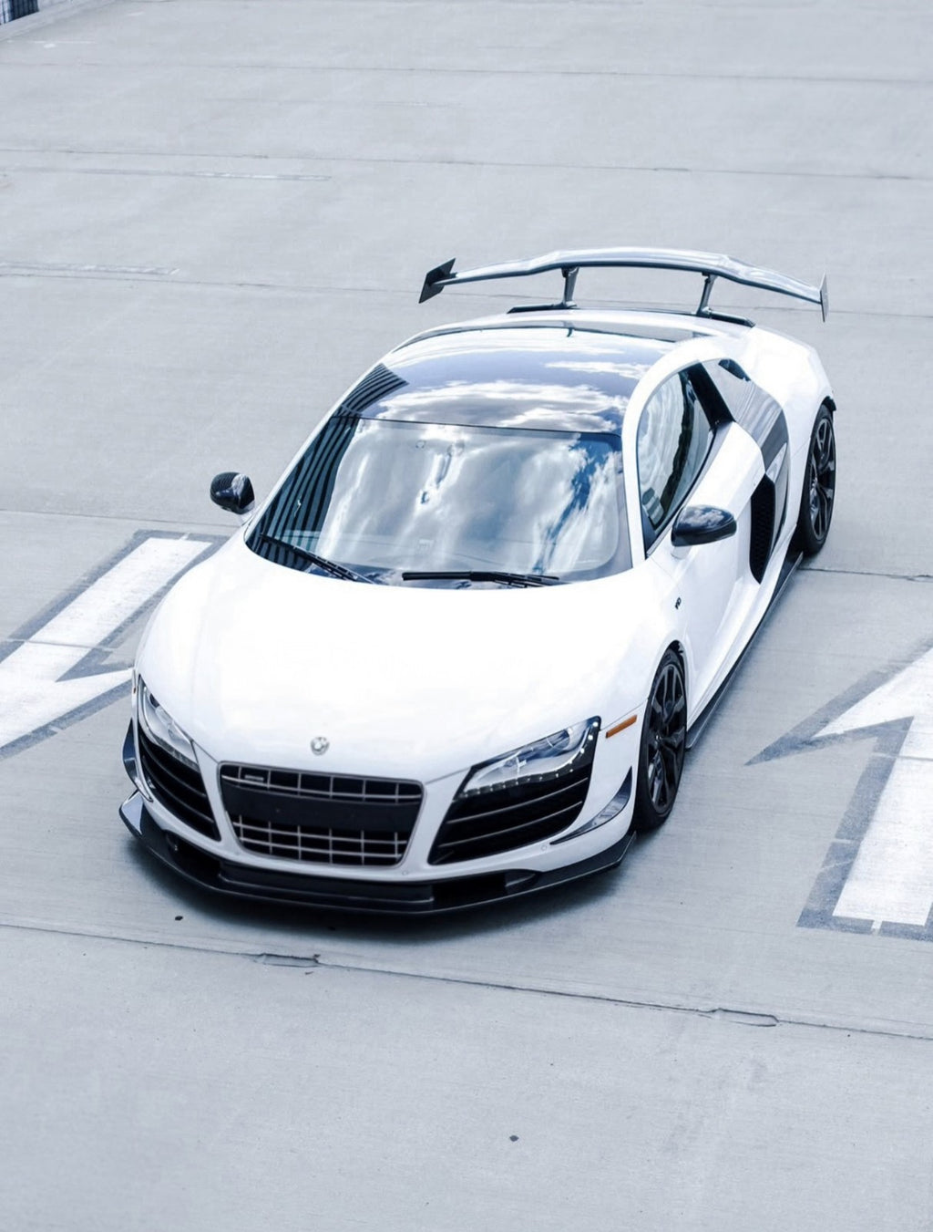 Fit For Audi R8 Gen 1 2008-2015 Front Bumper Carbon Fiber Canard Bolt On