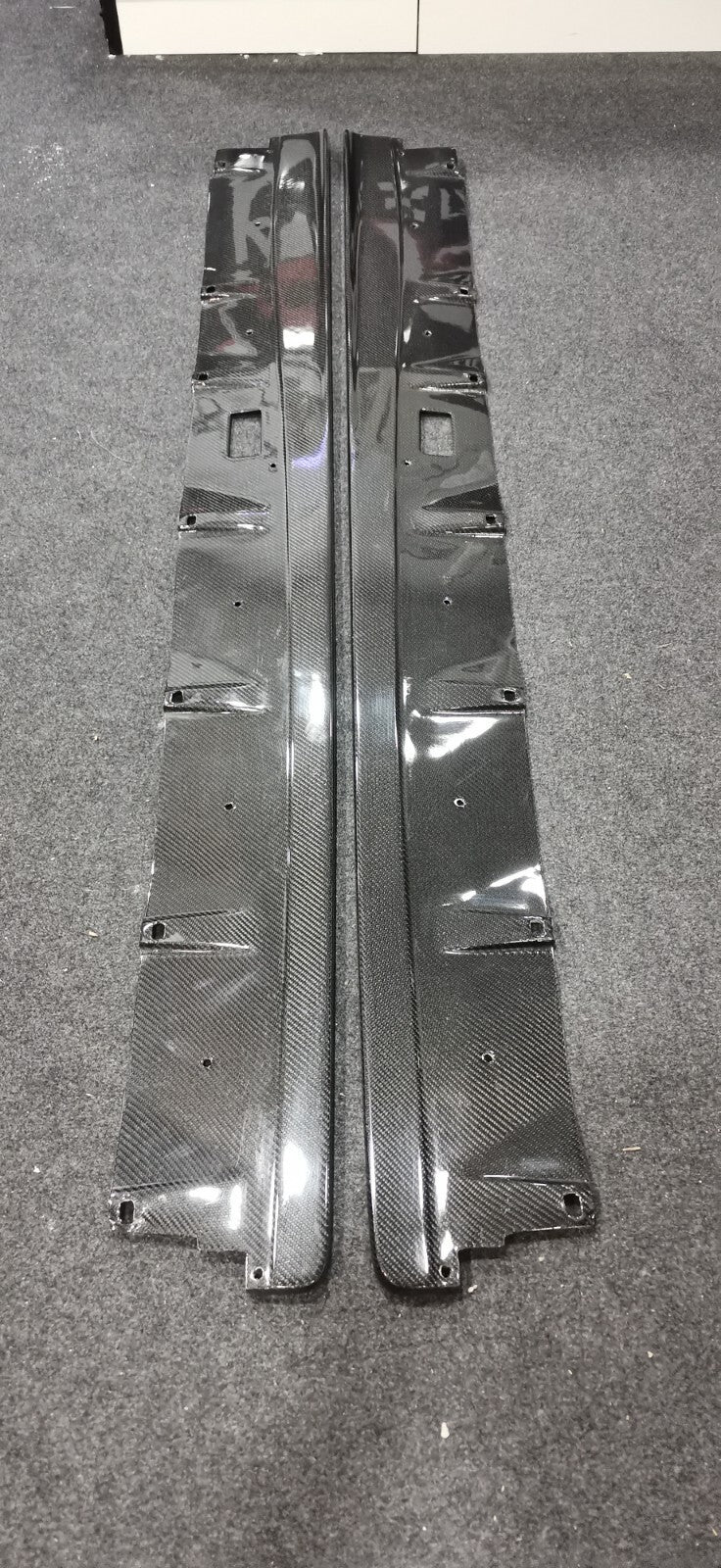 Fit For Audi R8 Gen 1 Carbon Fiber Side Skirt Extensions 2008 to 2015