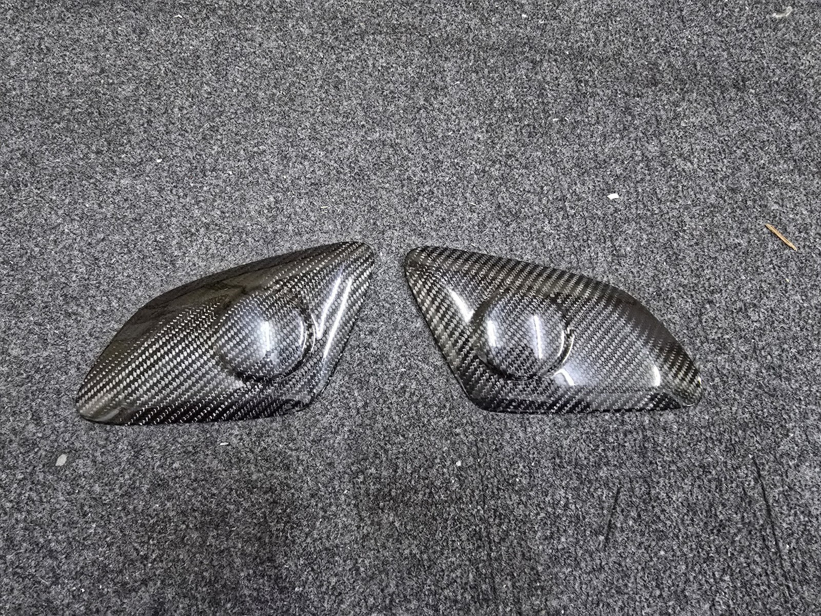 Carbon Fiber Tank Sliders fit for Yamaha YZF-R1 2009-2014