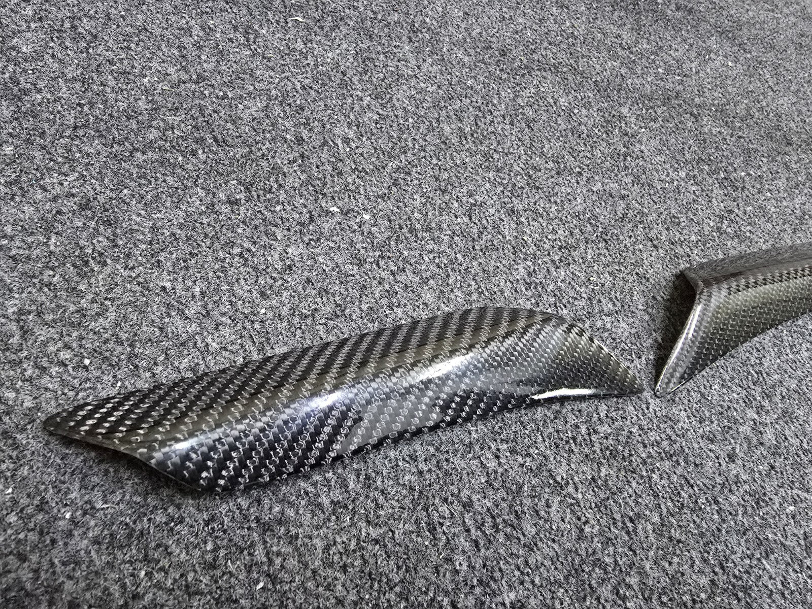 Carbon Fiber Tail Sliders fit for Yamaha YZF-R1/R1M 2019+