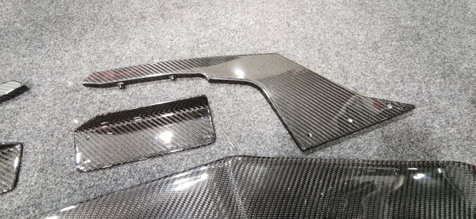 Universal Carbon Swan Neck GT Wing