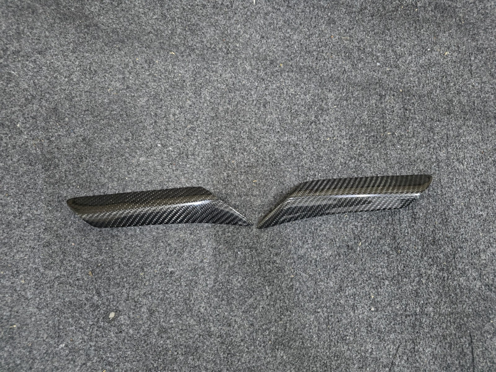 Carbon Fiber Tail Sliders fit for Yamaha YZF-R1/R1M 2019+