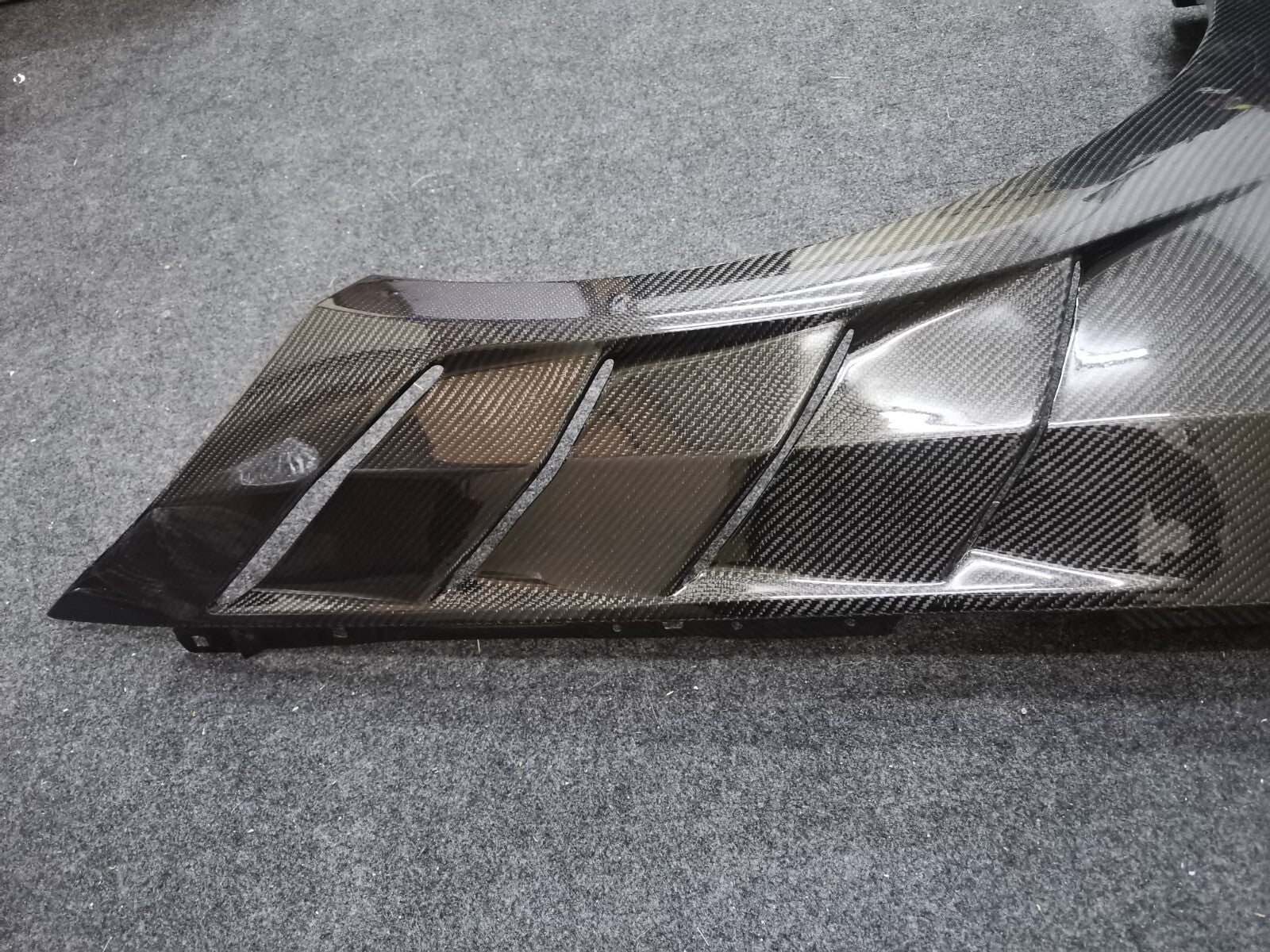 FIT FOR BMW MOTORSPORT DRY CARBON FIBER LIGHTWEIGHT FRONT FENDER - G82 M4