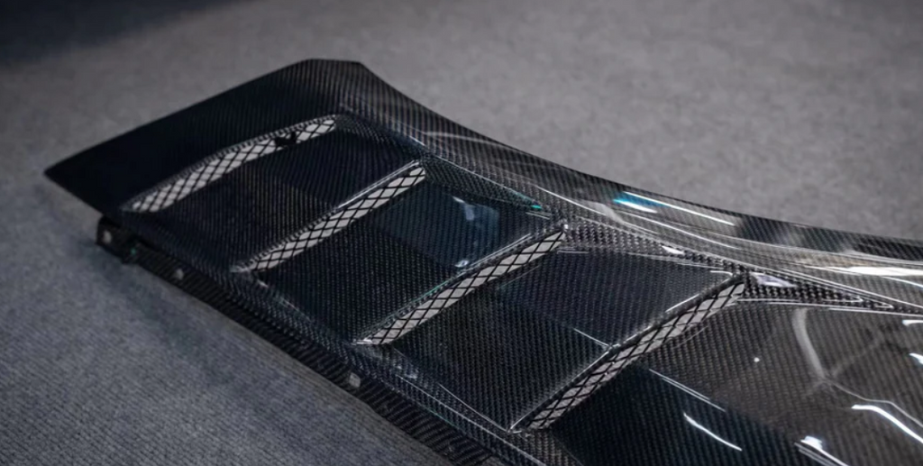 FIT FOR BMW MOTORSPORT DRY CARBON FIBER LIGHTWEIGHT FRONT FENDER - G82 M4