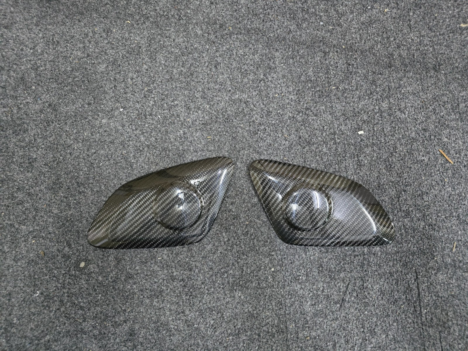 Carbon Fiber Tank Sliders fit for Yamaha YZF-R1 2009-2014