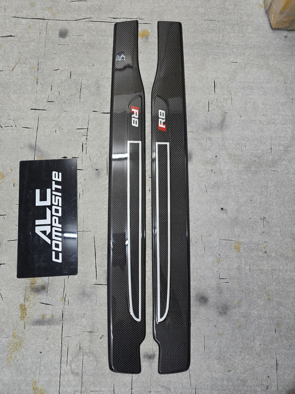 Fit For Audi R8 100% Carbon Fiber Outer Door Sill For Gen. 1 R8 2008-2015