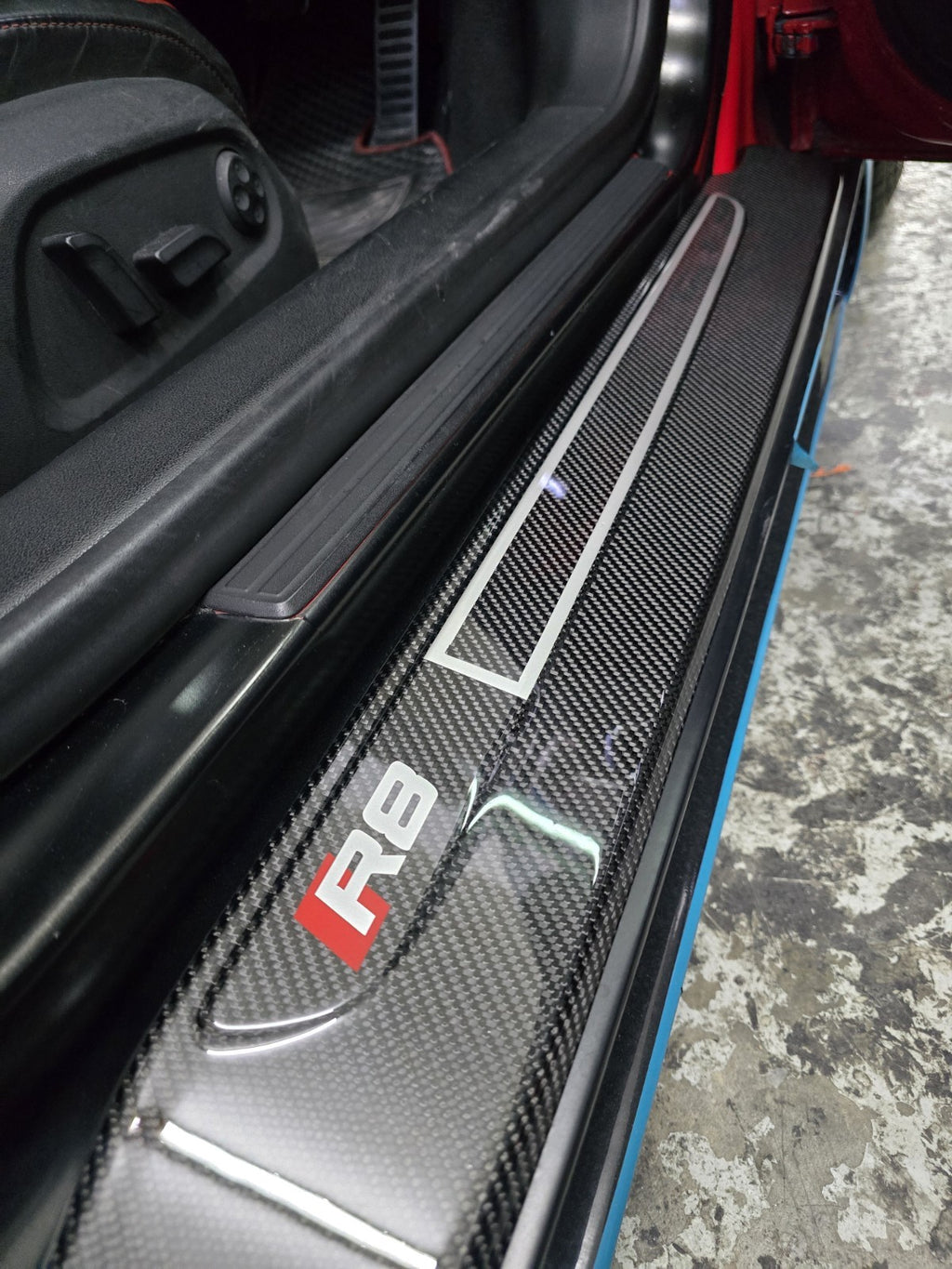 Fit For Audi R8 100% Carbon Fiber Outer Door Sill For Gen. 1 R8 2008-2015