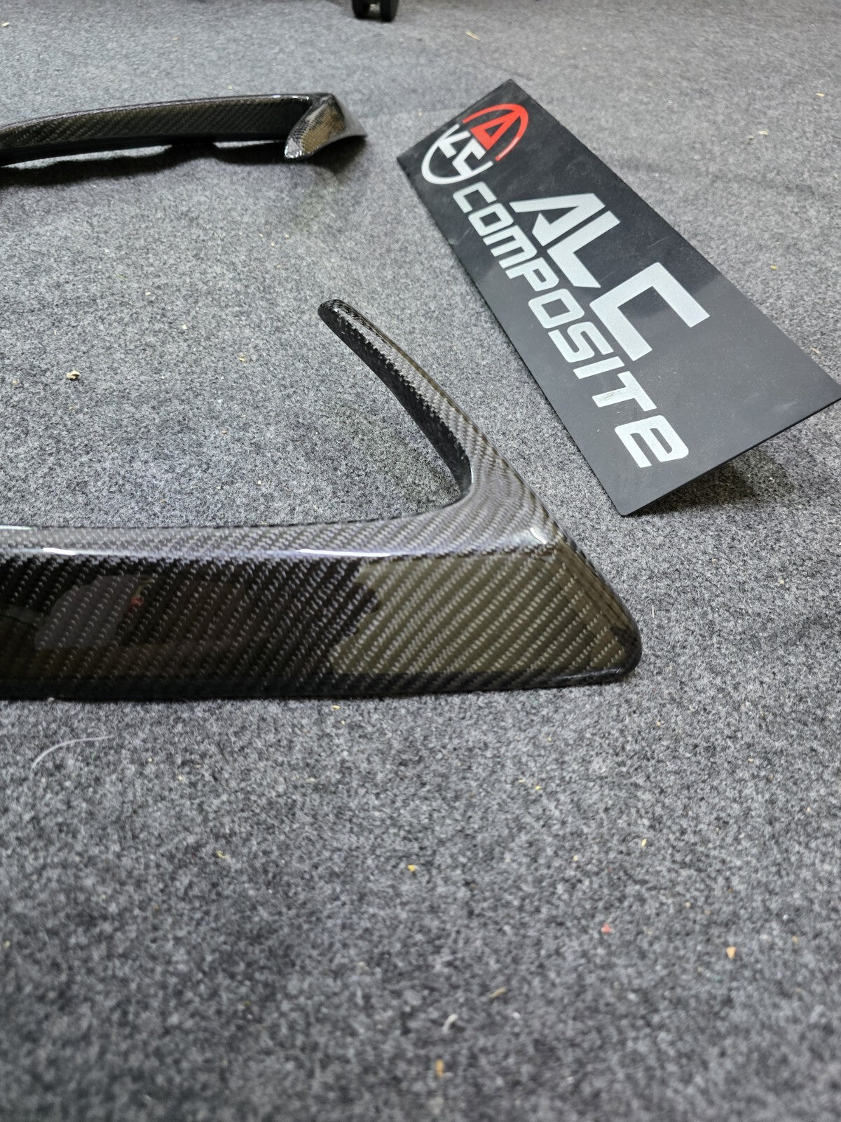 Rear Bumper Side Vents carbon fiber Trims Fit For Benz W205 C63 Coupe AMG 15-18