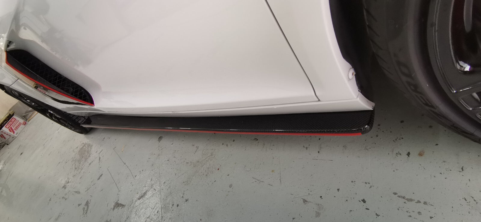 Fit For Audi R8 Gen 1 Carbon Fiber Side Skirt Extensions 2008 to 2015