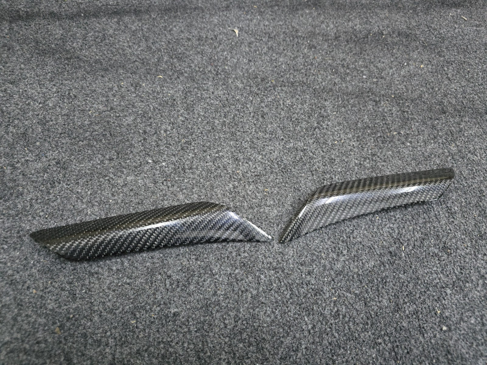 Carbon Fiber Tail Sliders fit for Yamaha YZF-R1/R1M 2019+
