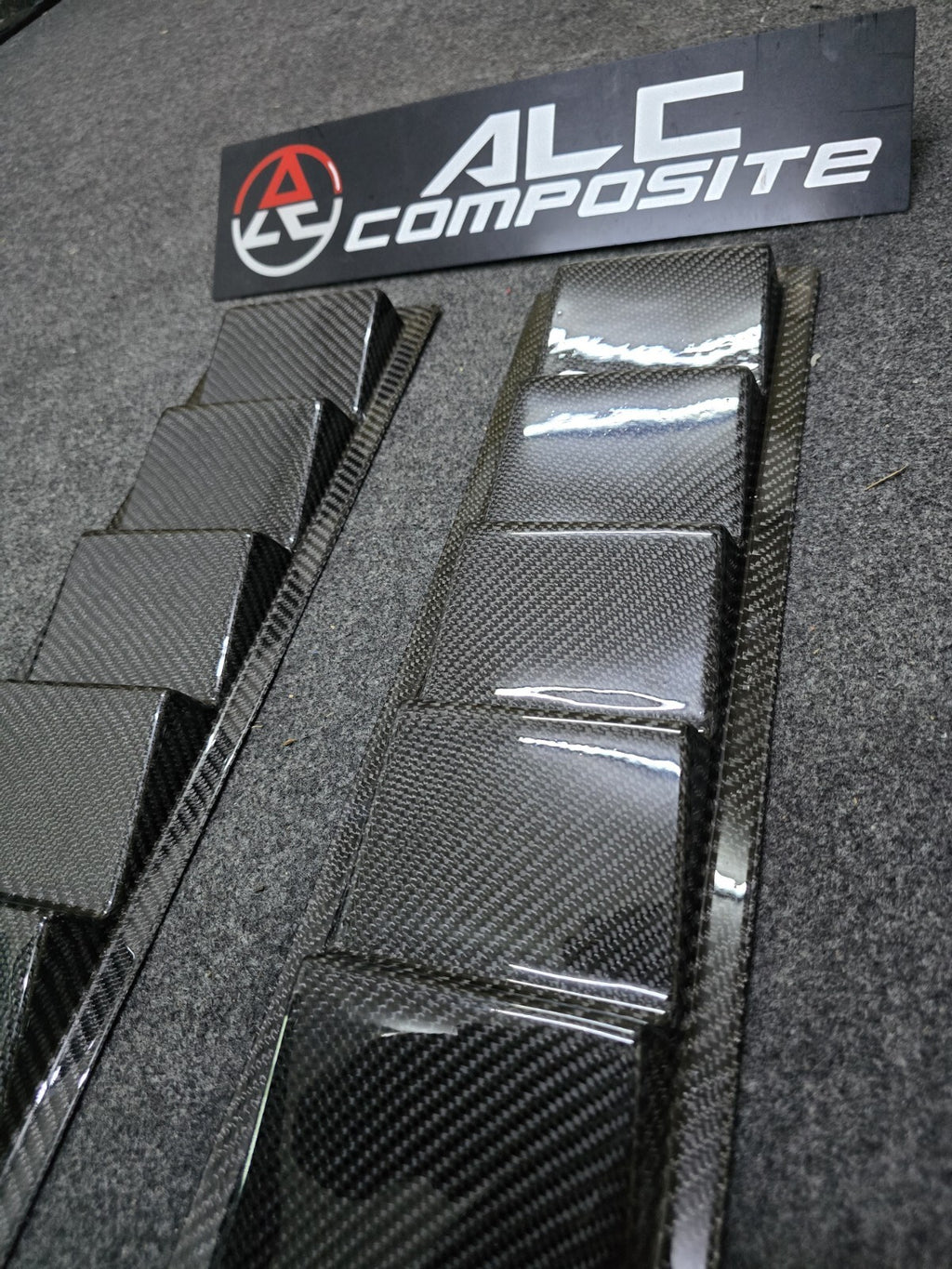 ALC Composite Carbon Fiber Universal/S2000 Hood/Fender Louvre Vents (Pair)