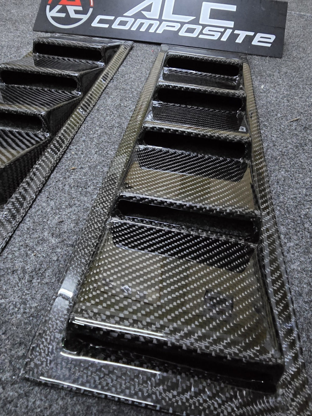 ALC Composite Carbon Fiber Universal/S2000 Hood/Fender Louvre Vents (Pair)