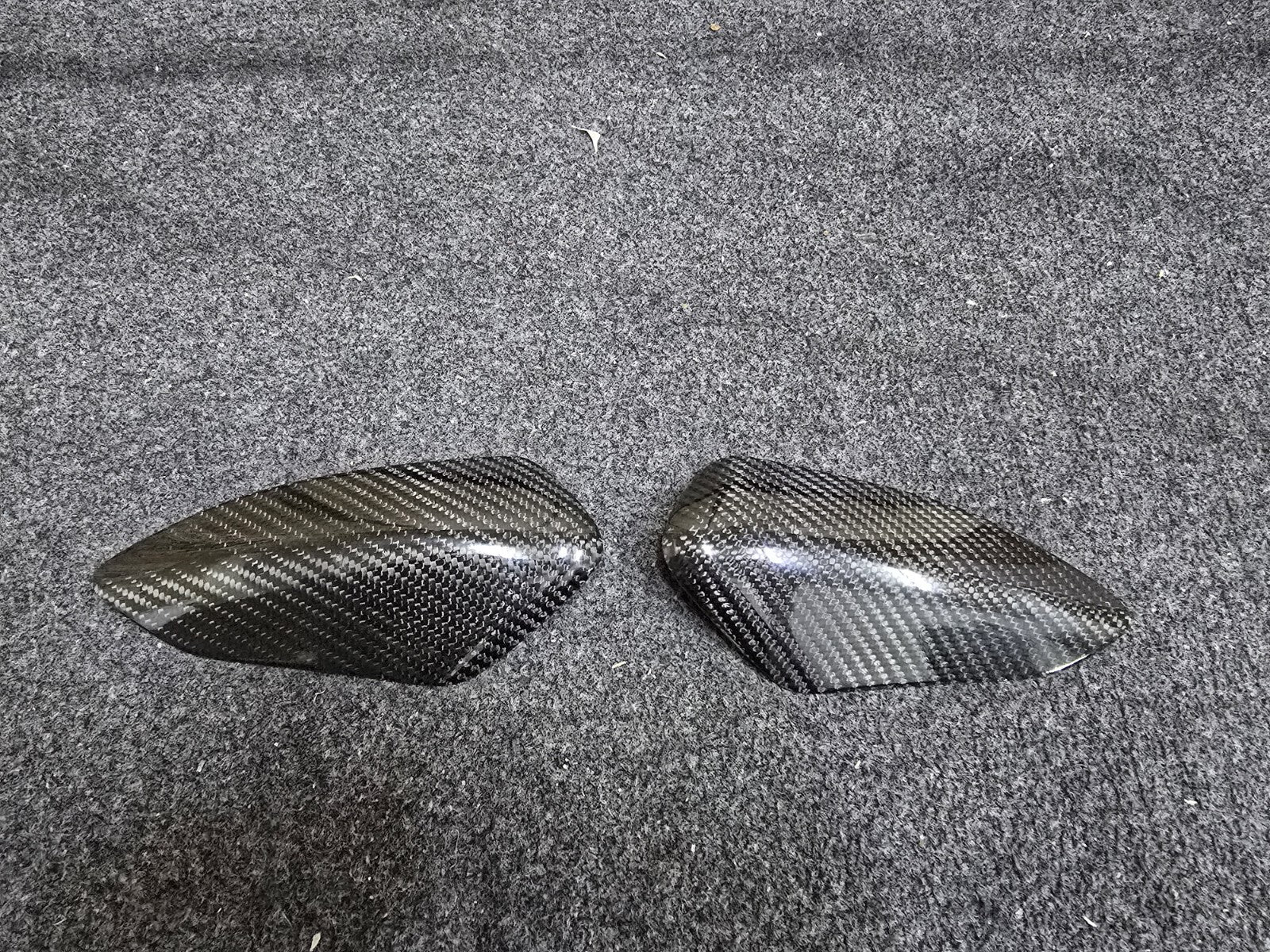 Carbon Fiber Tank Sliders fit for Yamaha YZF-R6 ('17-)
