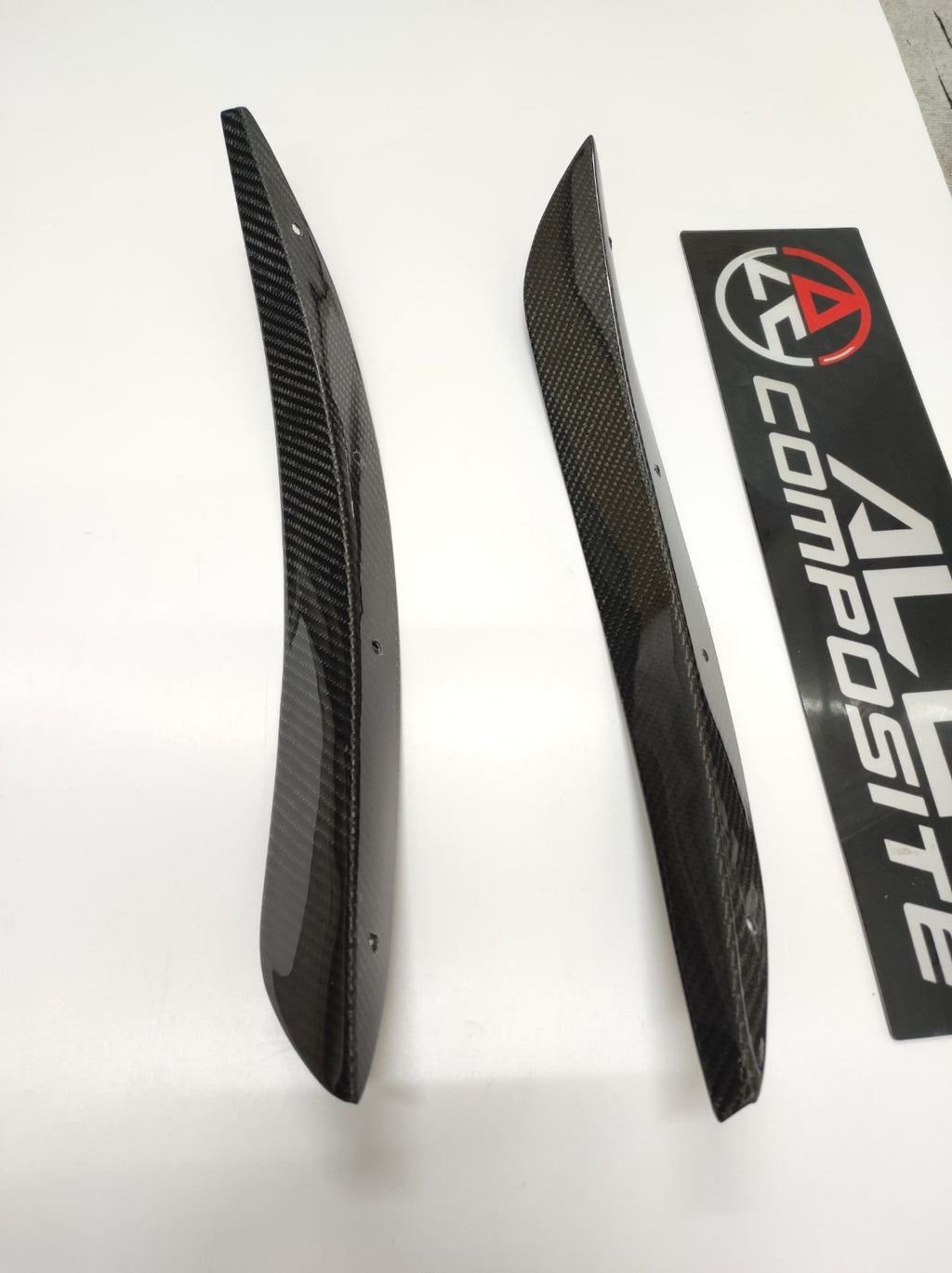 Fit For Audi R8 Gen 1 2008-2015 Front Bumper ALC Carbon Fiber Canard