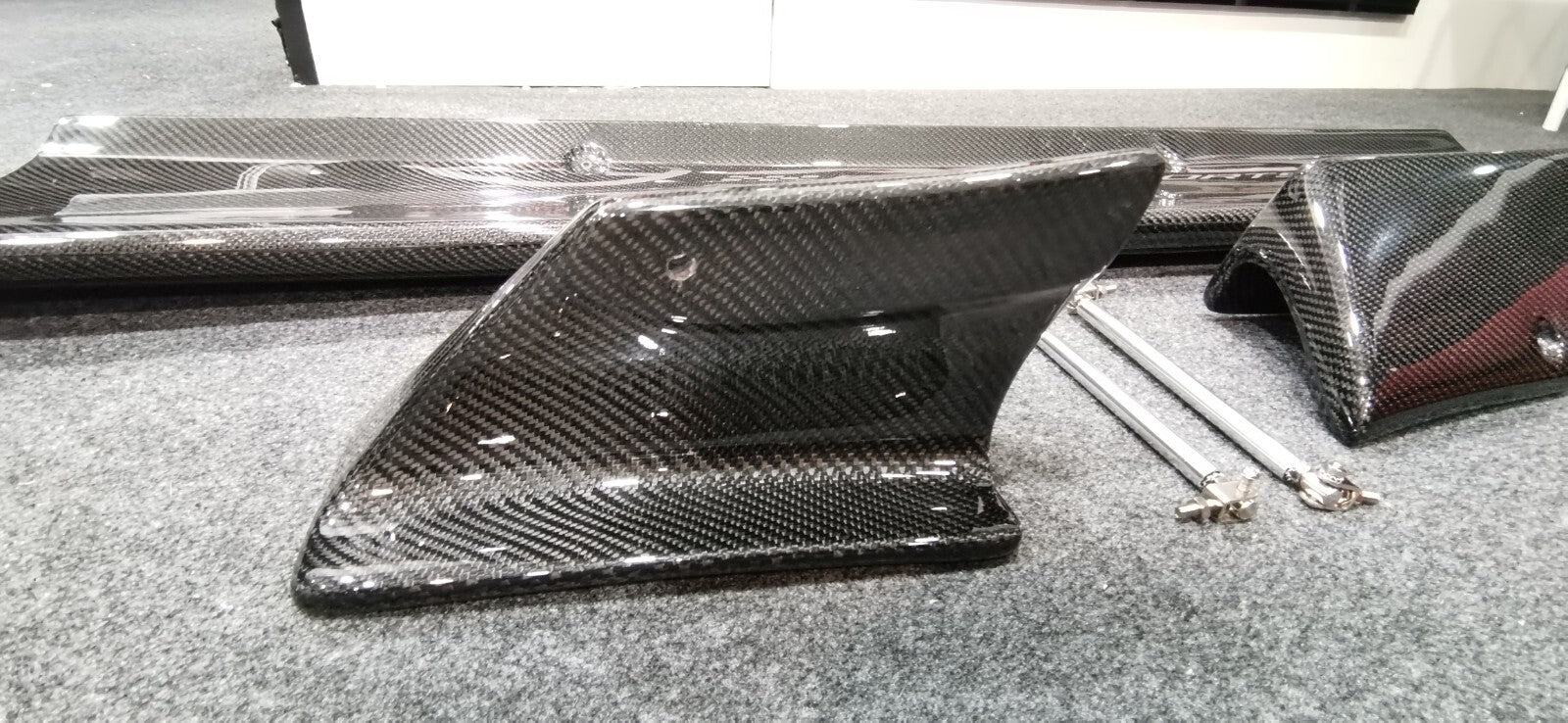 Fit For Nissan Skyline GTR R32 Carbon Fiber Rear Spoiler Wing Pandem Style w/rod