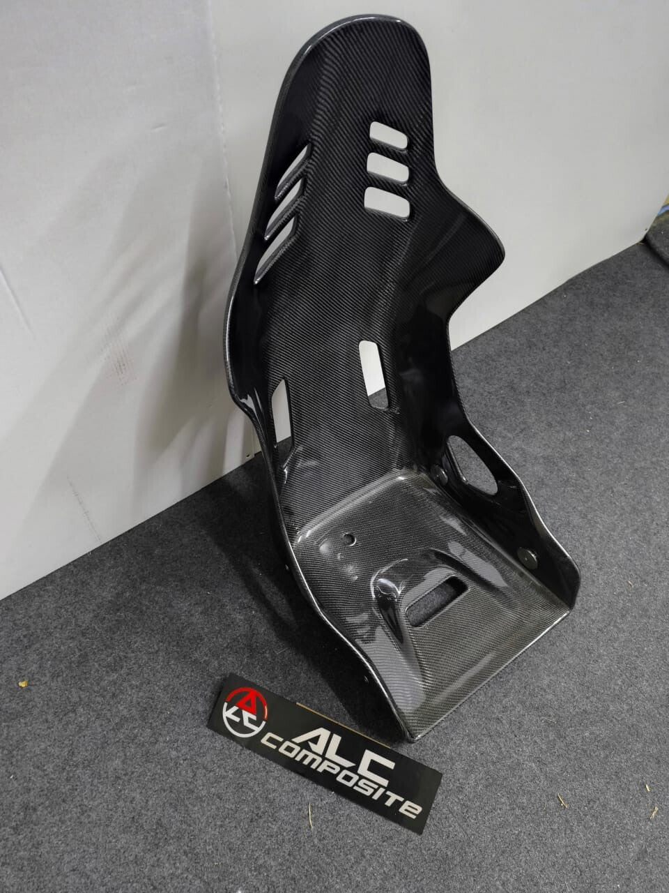 Dry Carbon Fiber Lightweight Bucket Seat With Padding & Bracket Harness 2pc 1set