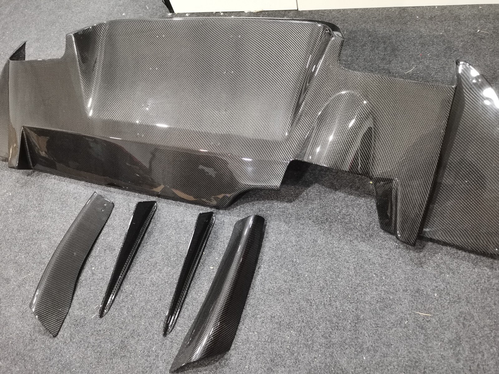 FIT FOR MITSUBISHI EVO 9 CT9A CARBON FIBER REAR BUMPER LOWER DIFFUSER VA STYLE 