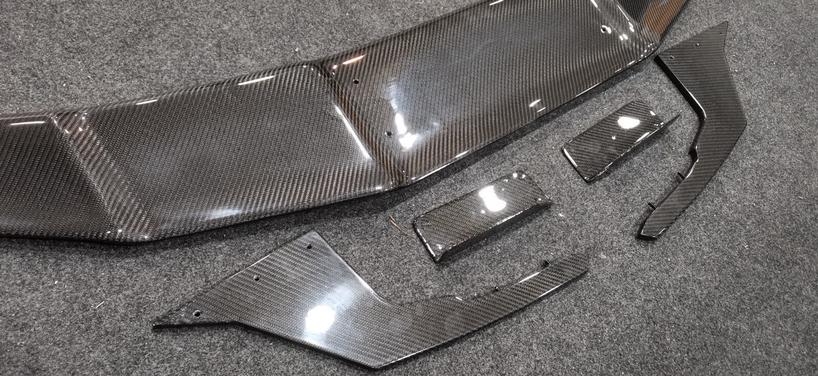Universal Carbon Swan Neck GT Wing