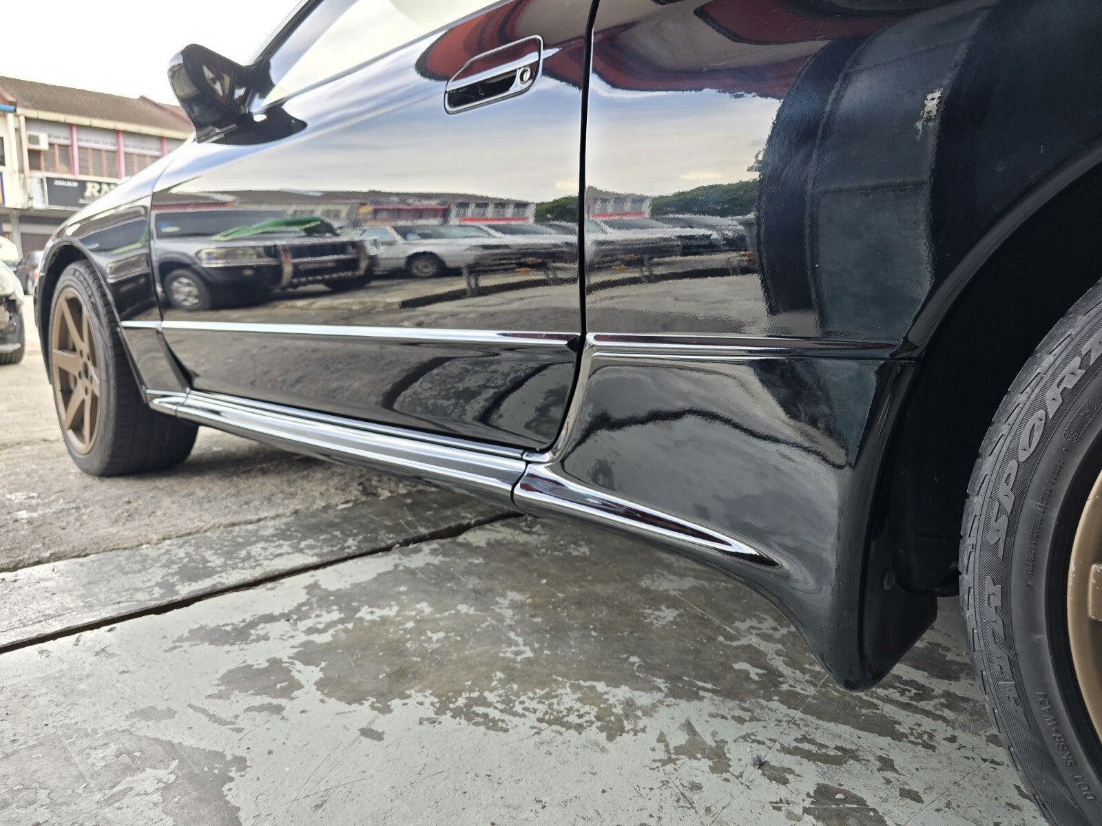 Fit For R32 GTR FRP SIDE SKIRT EXTENSIONS & SIDE POD (For non N1 side skirt))