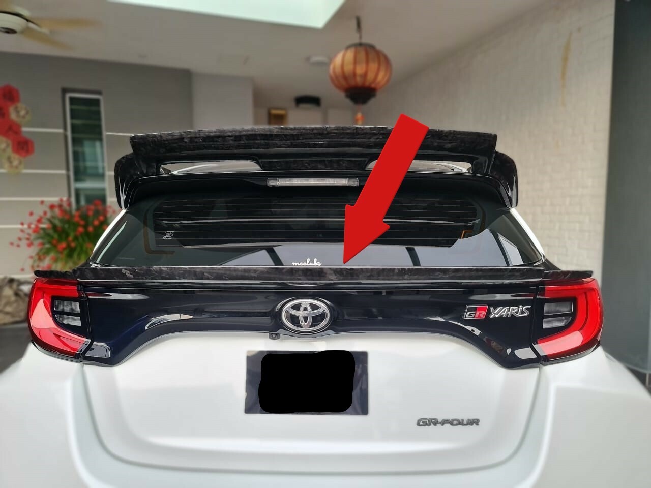 Fit For Toyota GR Yaris Carbon Fiber/Forged Carbon Fiber Center Rear Spoiler