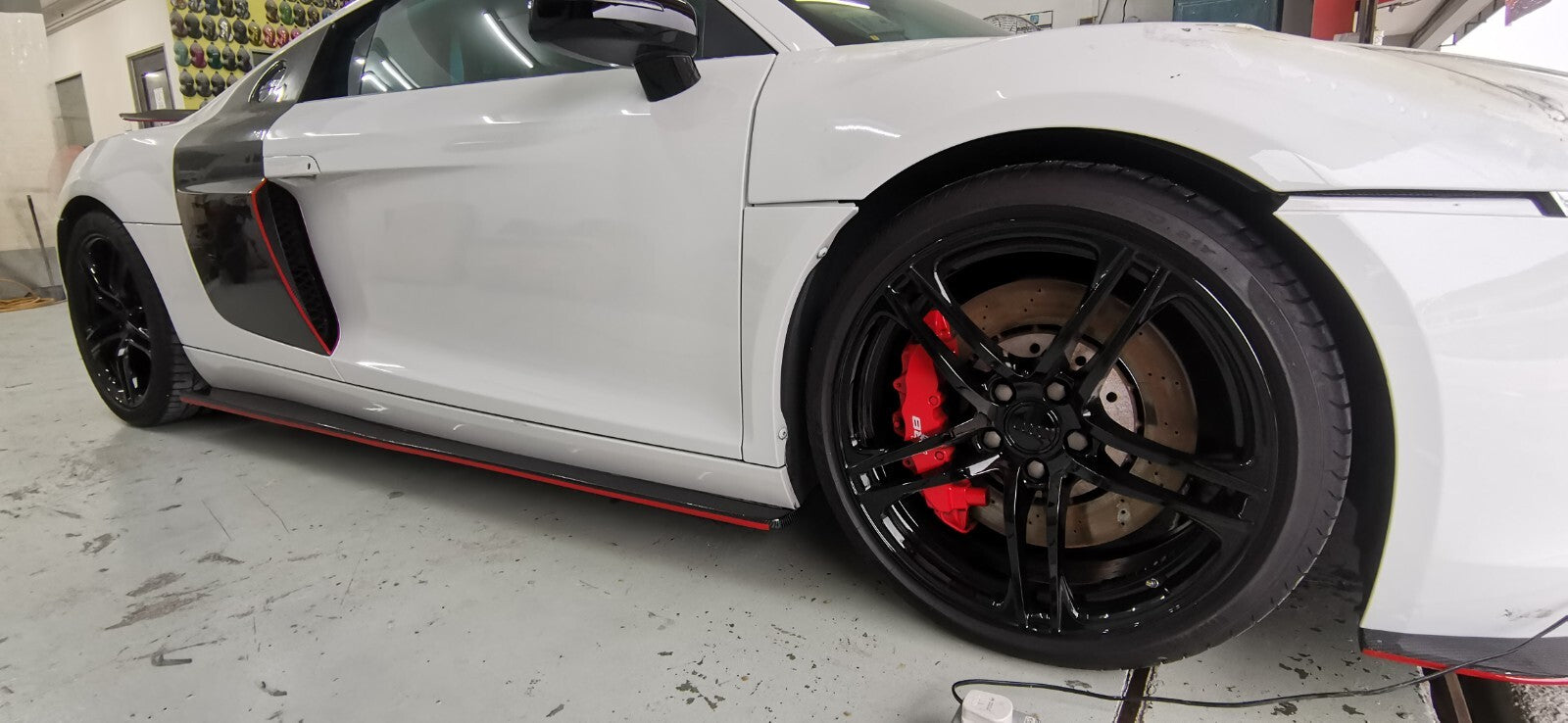 FIT FOR AUDI R8 V8 & V10 COUPE 08-15 CARBON FIBRE SIDE BLADES (LEFT AND RIGHT)
