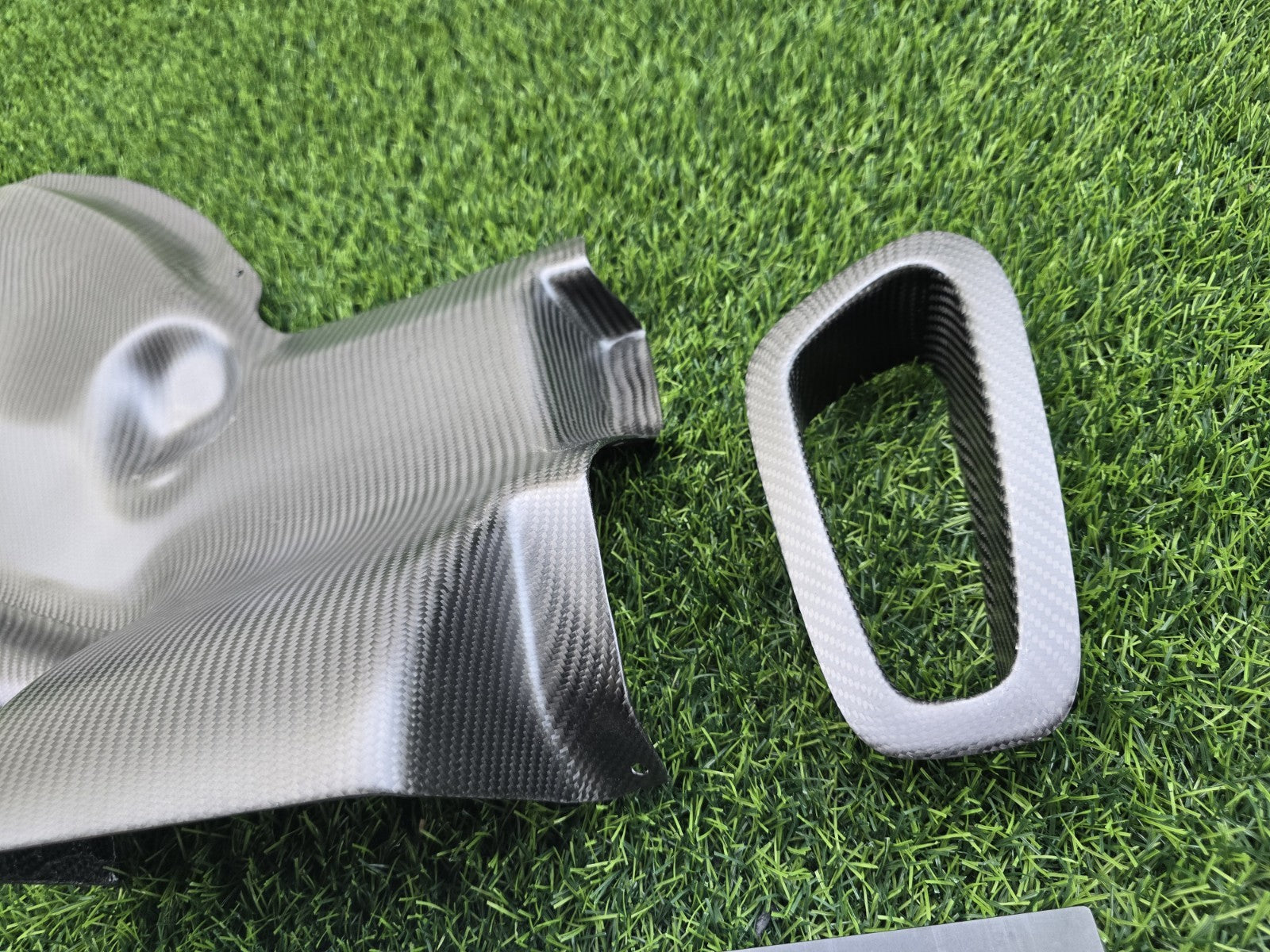 Air Guide Duct For Nissan Skyline GT-R R34 Use with Z/R-Tune Carbon Bonnet Only