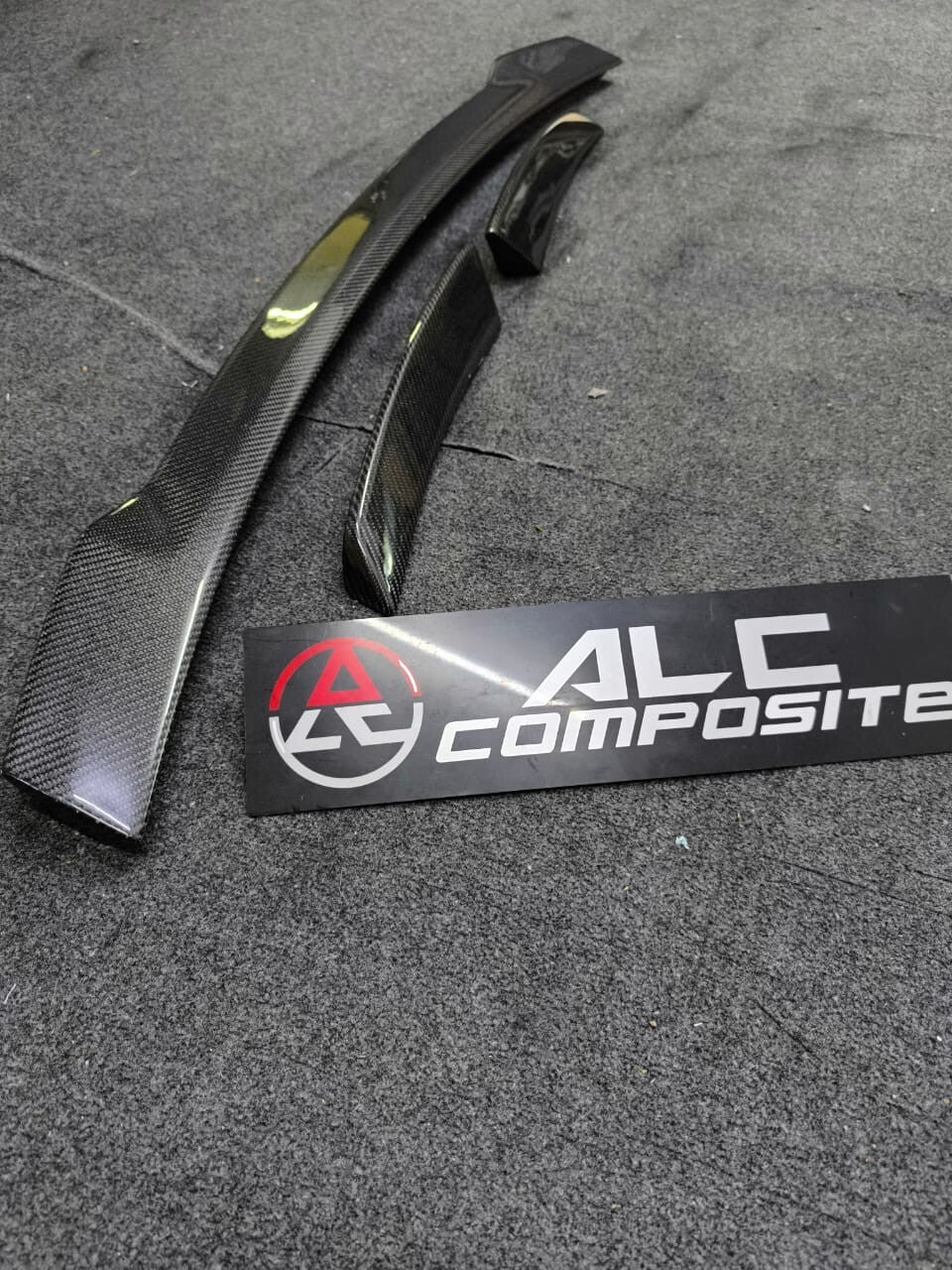 Fit for Audi R8 Coupe Gen. 1 2008-2015 Carbon Fiber Rear Trunk Spoiler 3pc Set