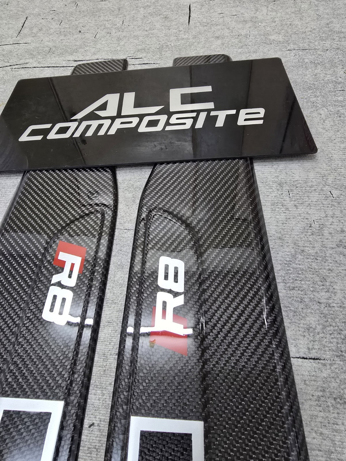 Fit For Audi R8 100% Carbon Fiber Outer Door Sill For Gen. 1 R8 2008-2015