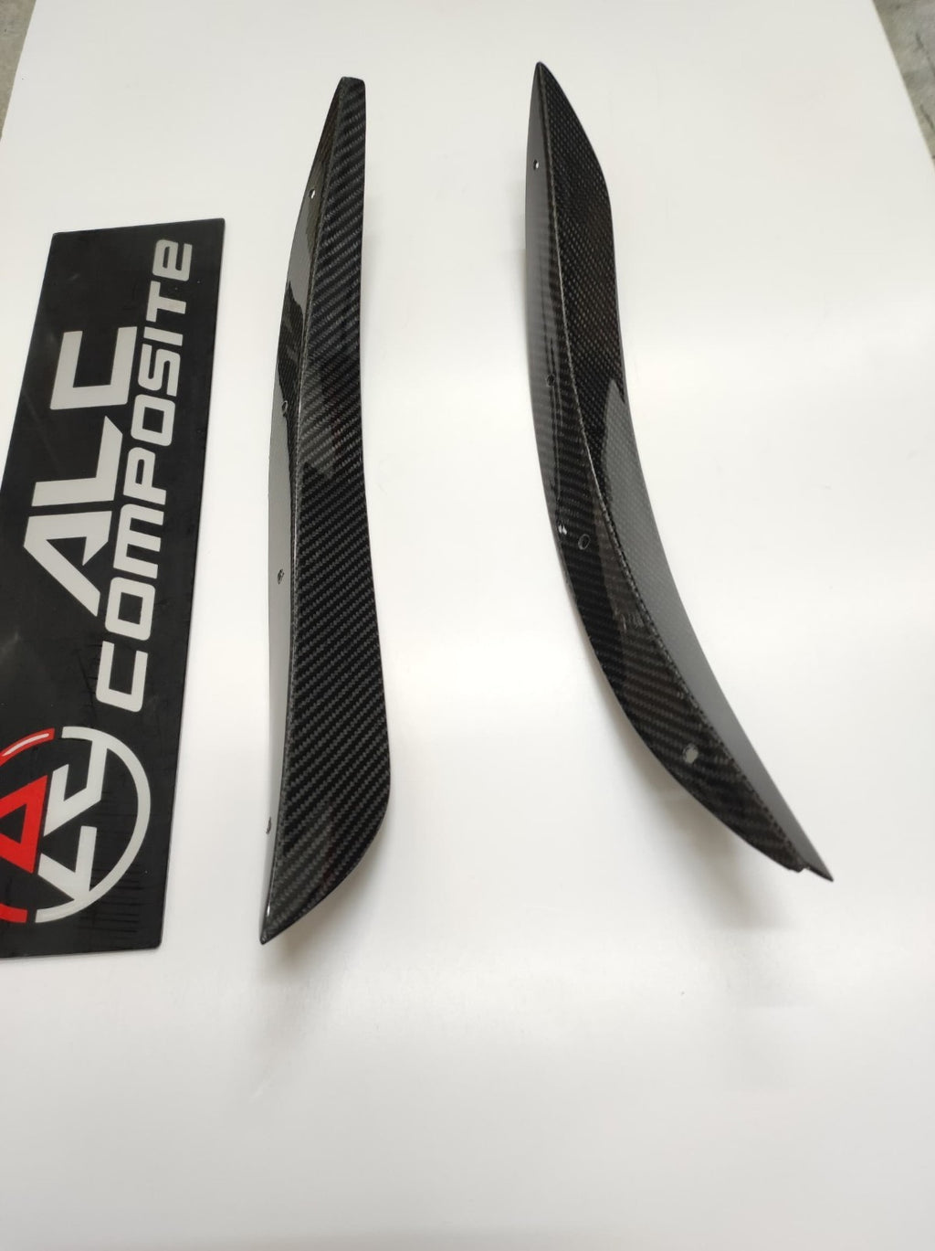 Fit For Audi R8 Gen 1 2008-2015 Front Bumper ALC Carbon Fiber Canard