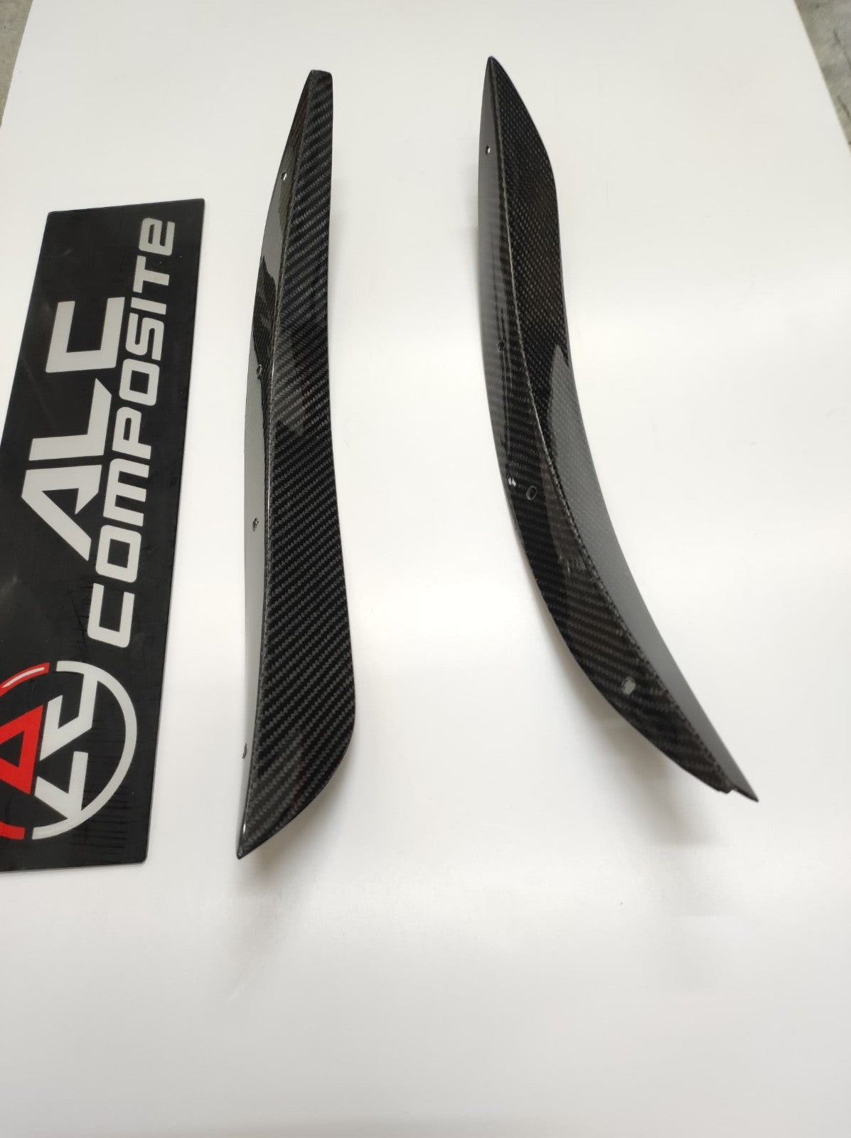 Fit For Audi R8 Gen 1 2008-2015 Front Bumper ALC Carbon Fiber Canard