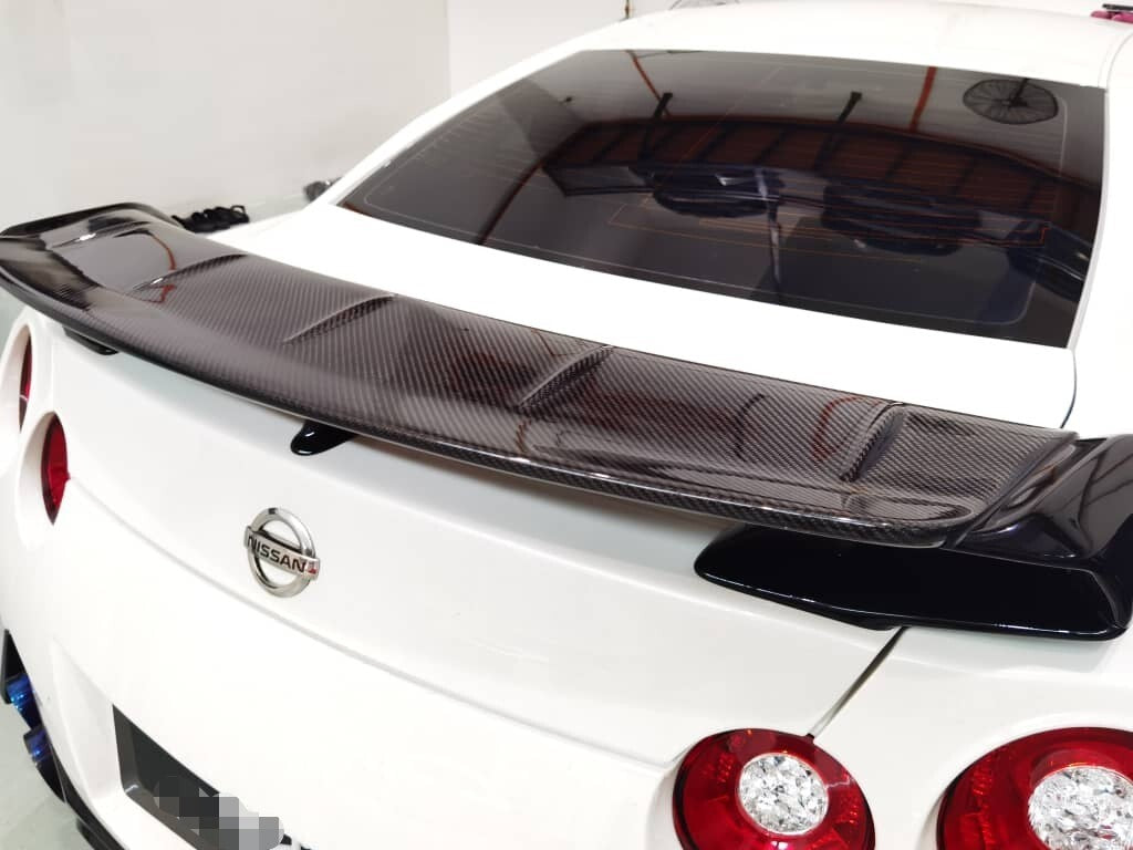 Fit For Nissan GTR R35 Carbon Fiber Rear wing Flap (Stick on to OEM Spoiler)