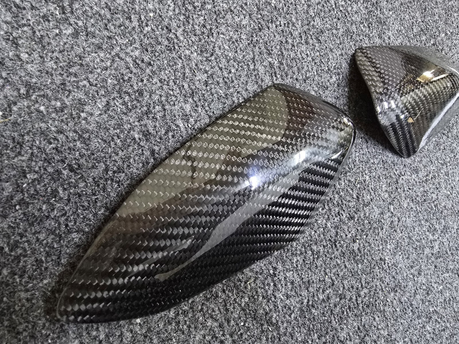 Carbon Fiber Tank Sliders fit for Yamaha YZF-R6 ('17-)