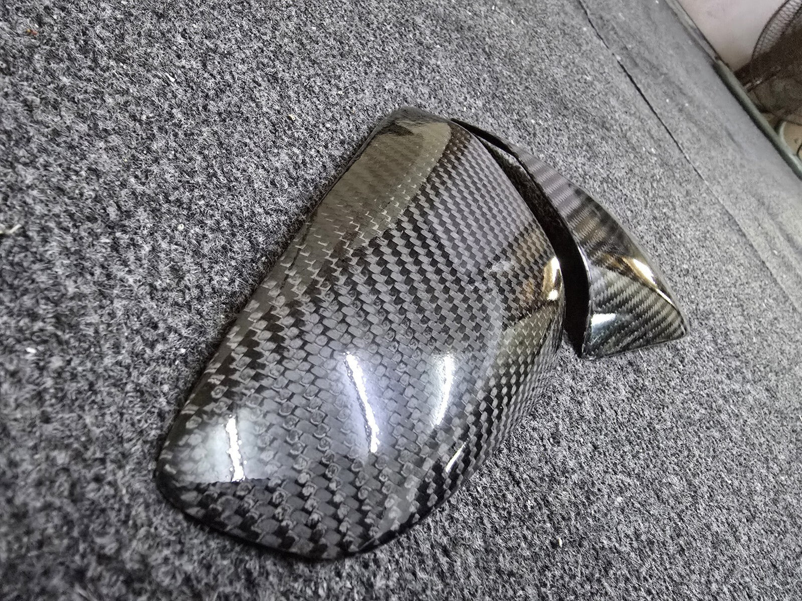 Carbon Fiber Tank Sliders for Suzuki GSX-R1000 (’17-) & GSX-R1000R (’17-)